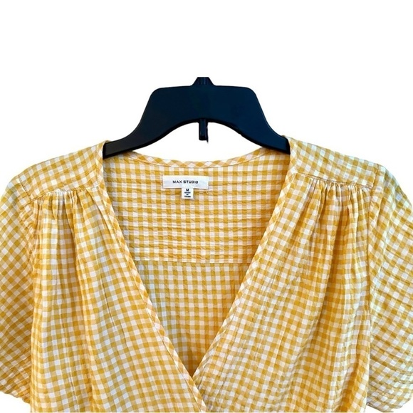 MAX STUDIO, YELLOW/WHITE, GINGHAM, SEERSUCKER TOP. WRAP WITH SASH TIE. SIZE M - Picture 3 of 8